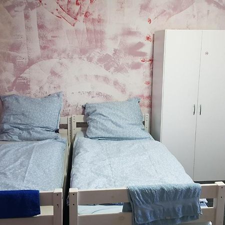 Handwerker Unterkunft Monteurzimmer Mit Gemeinschaftsbad In Brebach ساربروكن المظهر الخارجي الصورة