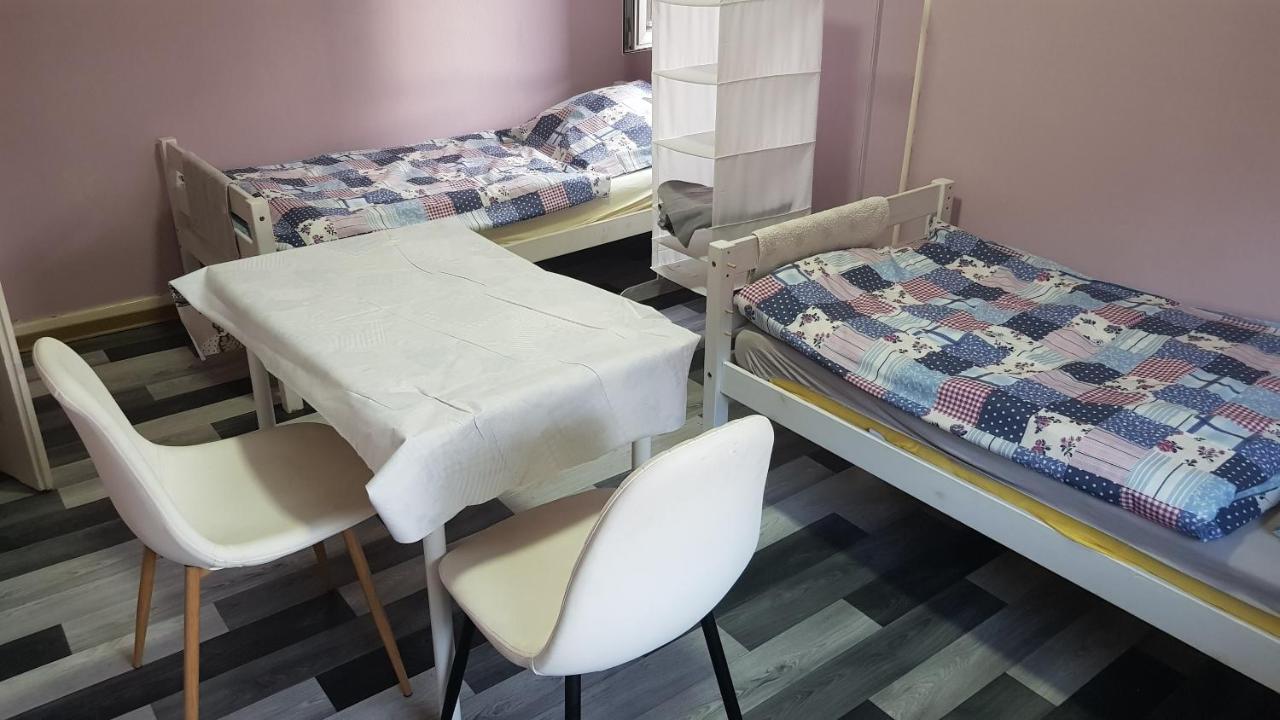 Handwerker Unterkunft Monteurzimmer Mit Gemeinschaftsbad In Brebach ساربروكن المظهر الخارجي الصورة
