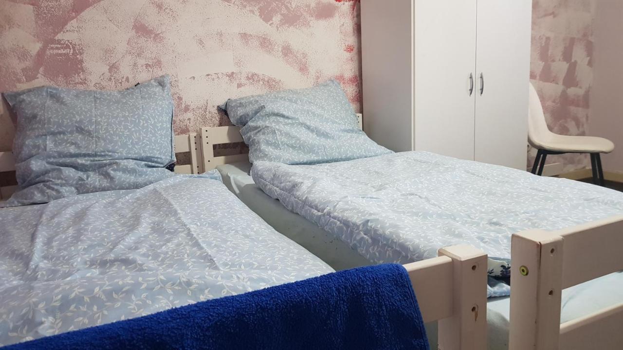Handwerker Unterkunft Monteurzimmer Mit Gemeinschaftsbad In Brebach ساربروكن المظهر الخارجي الصورة