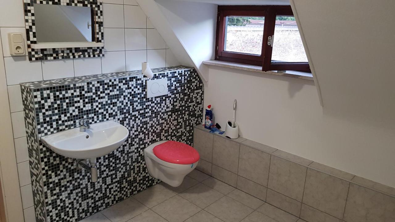 Handwerker Unterkunft Monteurzimmer Mit Gemeinschaftsbad In Brebach ساربروكن المظهر الخارجي الصورة